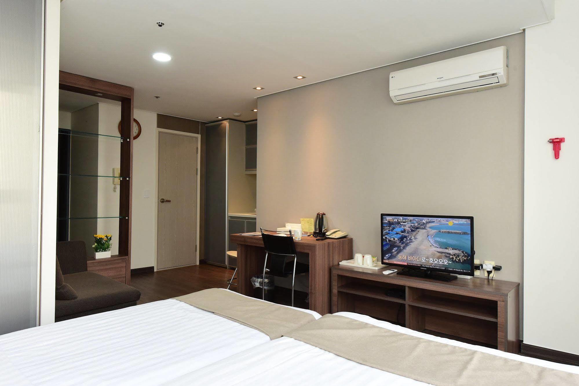 Apartment Casaville Residence Shinchon