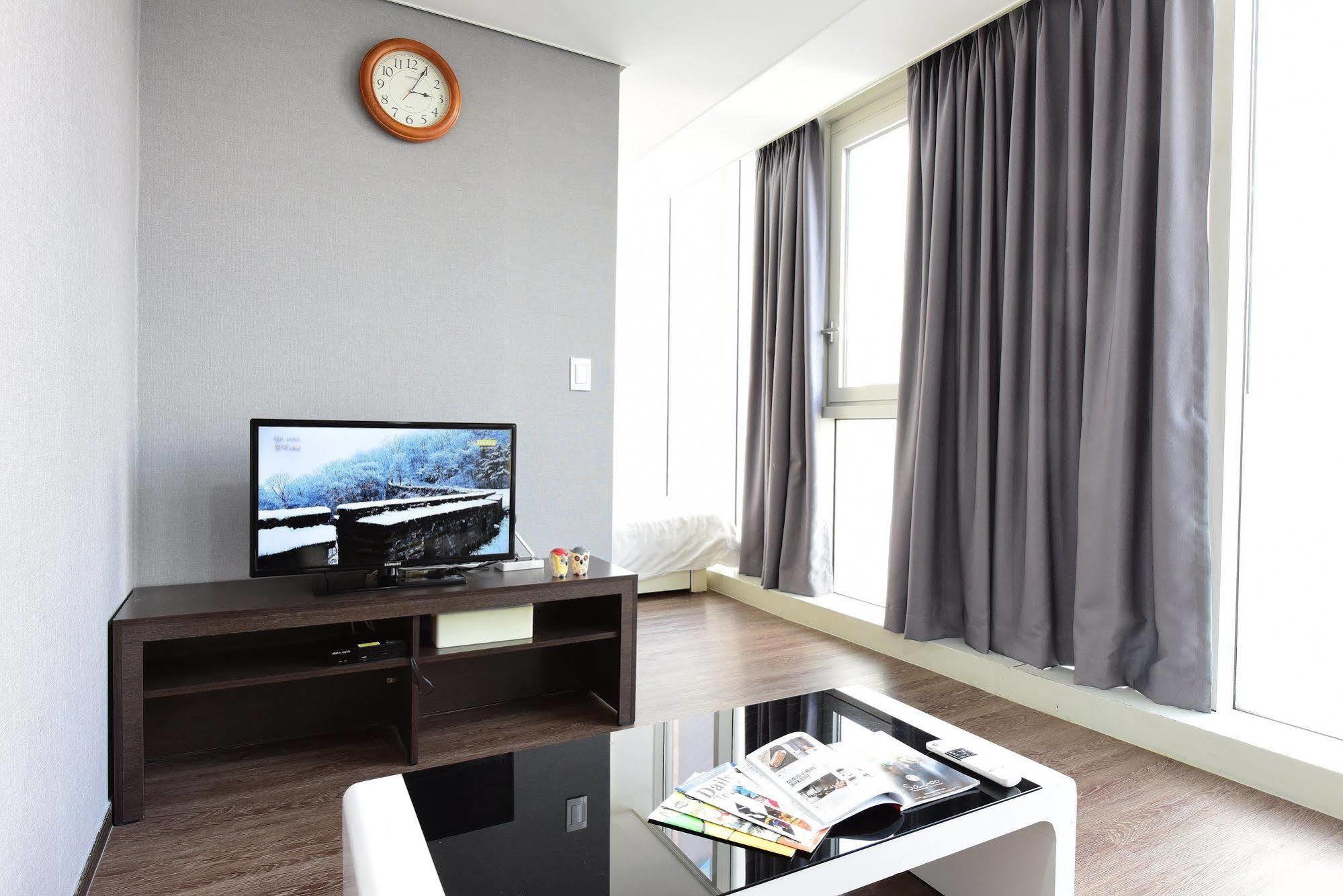 Casaville Residence Shinchon * Seoul